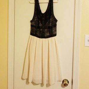 Black and crean dress